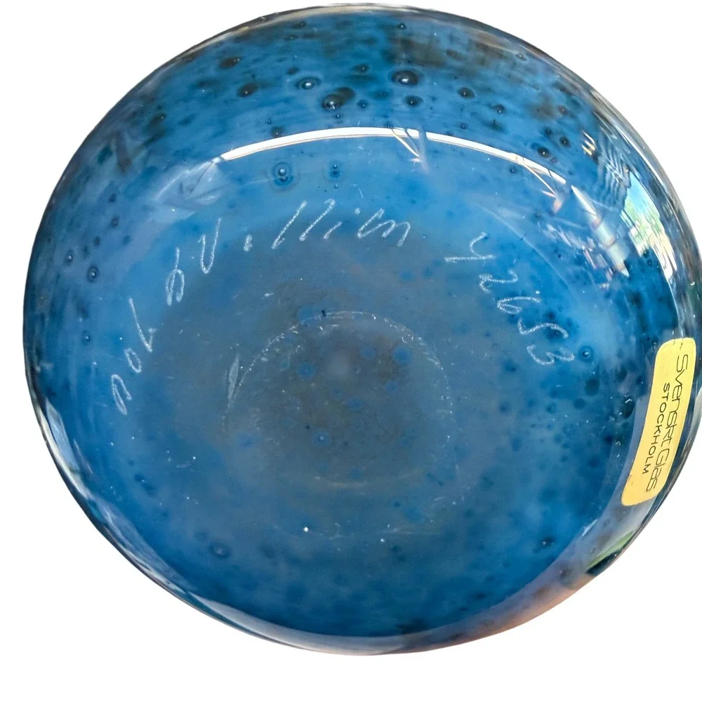 Signed Kosta Boda Art Glass Vase Deep Blue Kjell Engman 42653 4.5